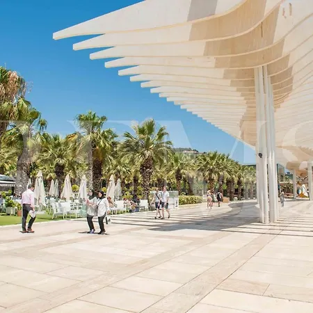 Penthouse With Rooftop In The Heart Of By Rems Διαμέρισμα *
